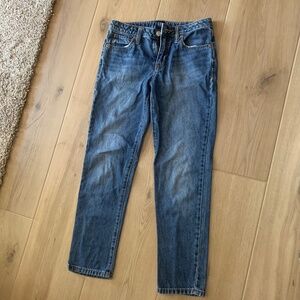 Like New GAP Girlfriend Straight Legged Blue Jeans 12 Adjustable Waist Strap